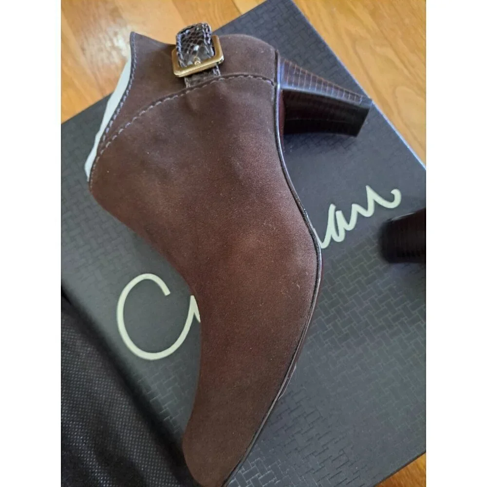Cole Haan Women's Brown Suede Bootie D29196 In Box Duster Bag Business Academia - Picture 4 of 12